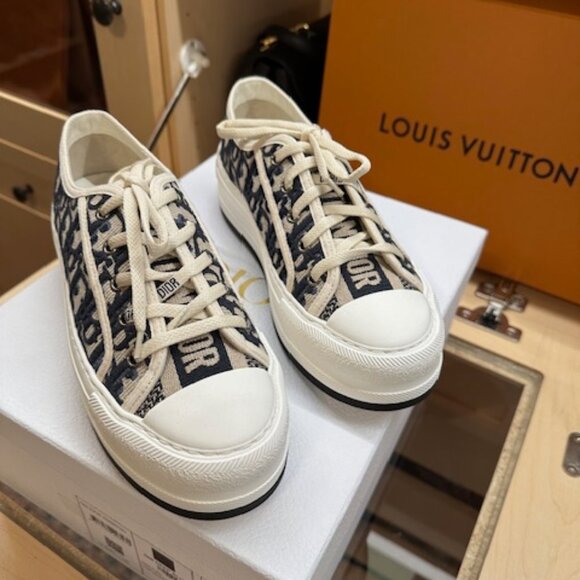 Christian Dior Walk'n'Dior Size 37 Low Top Sneakers Brand New in Box - Picture 3 of 6